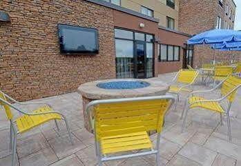 Hotel Fairfield & By Marriott Bowling 3*